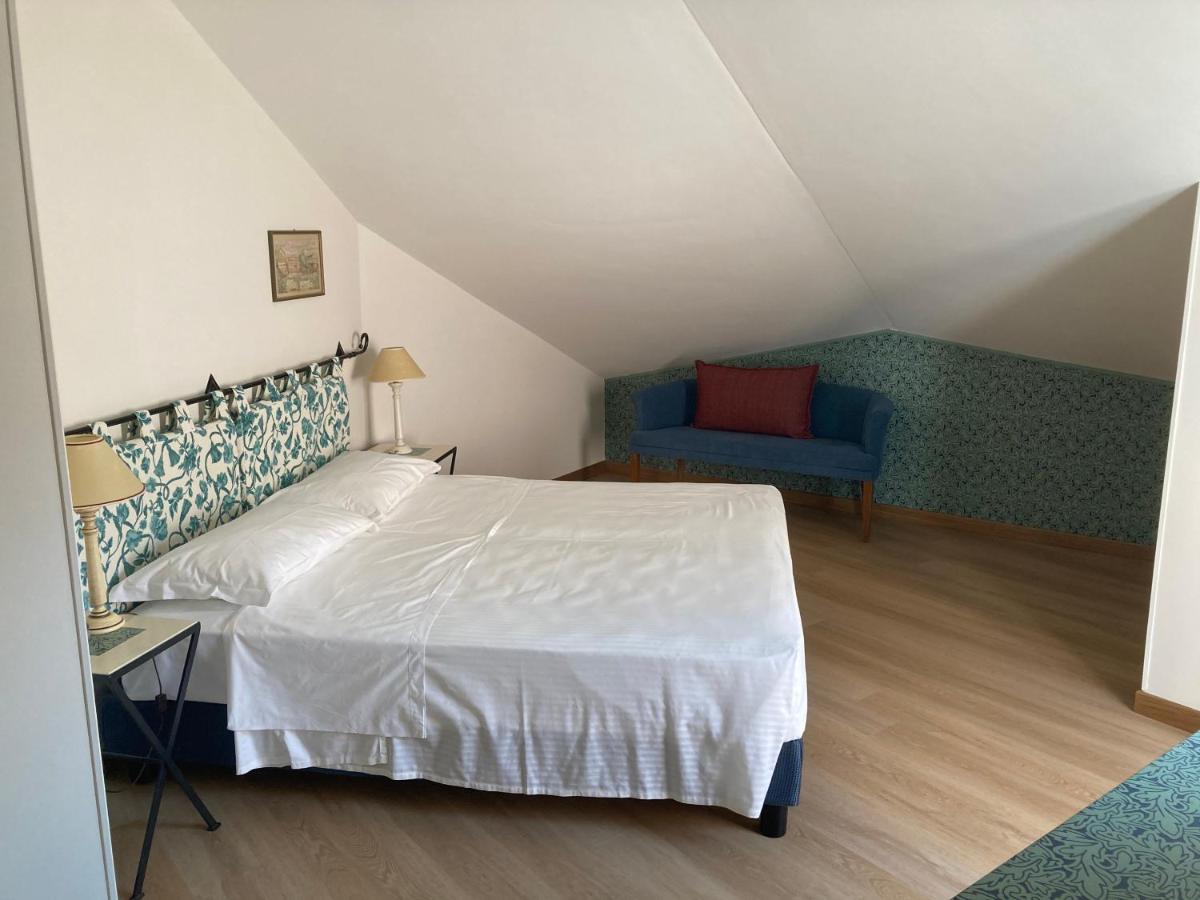 Hostellerie Du Golf Pecetto Exterior photo
