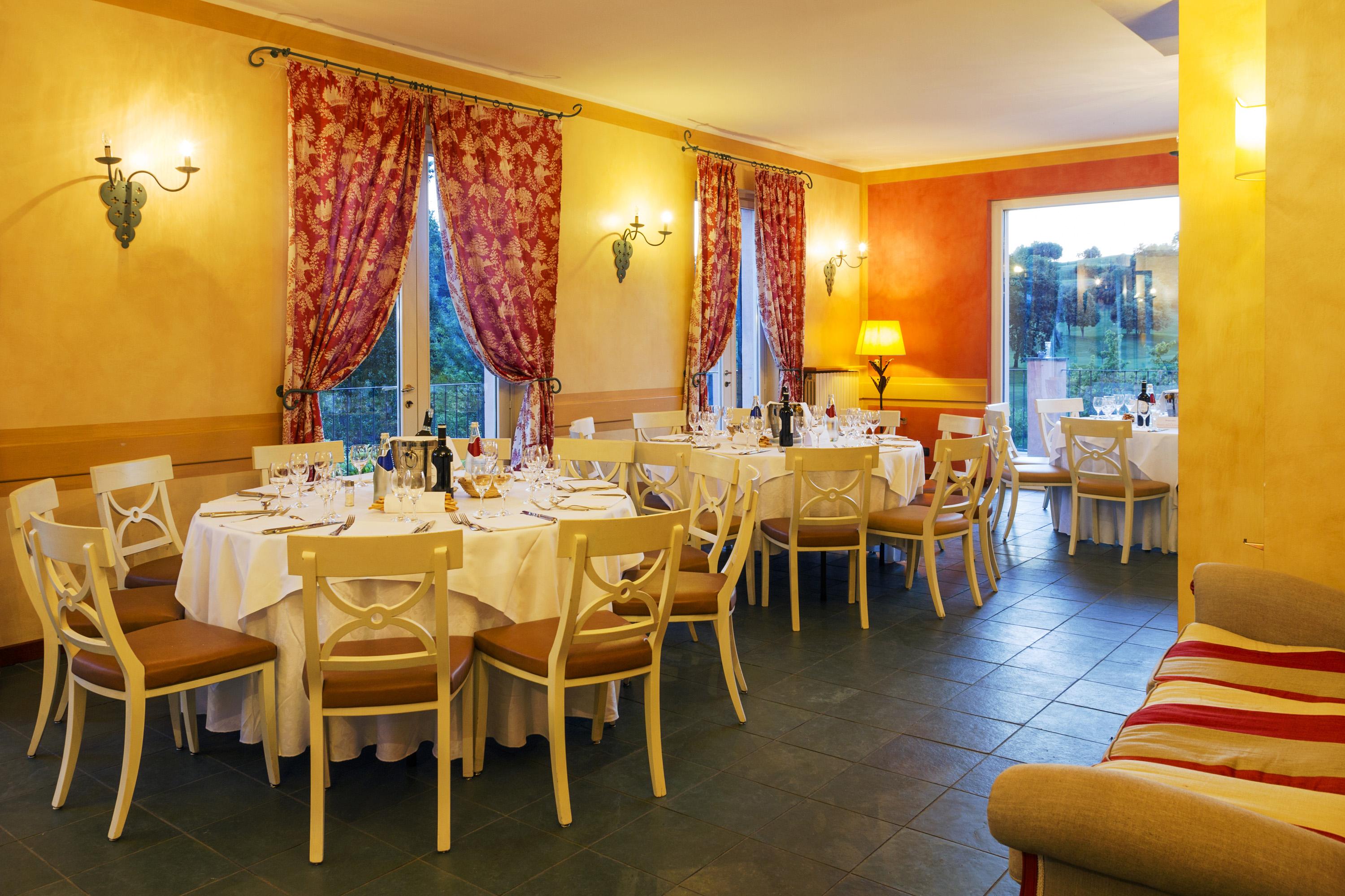 Hostellerie Du Golf Pecetto Exterior photo