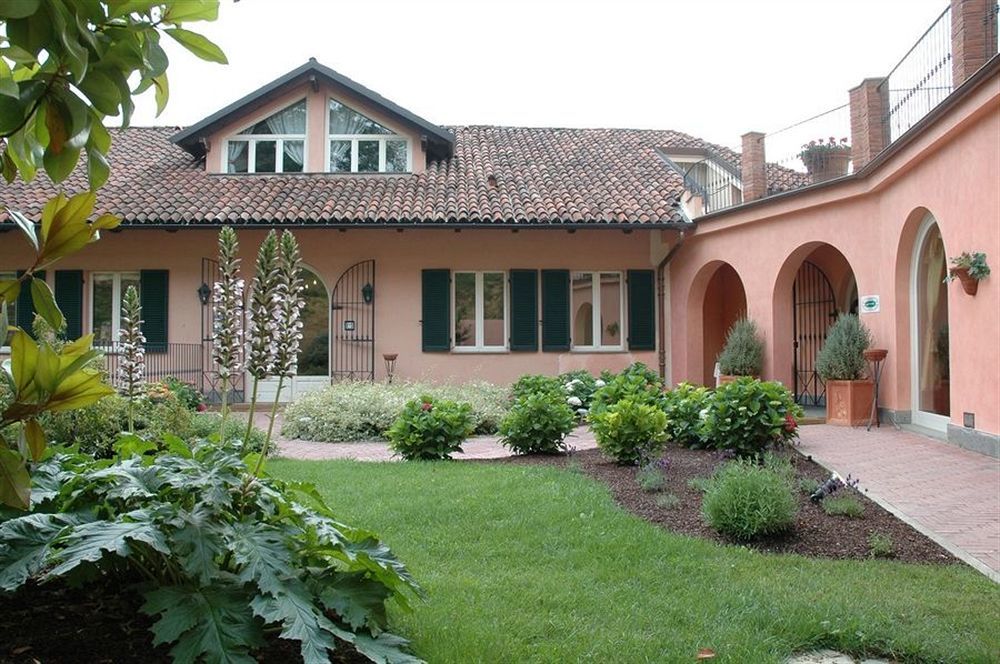 Hostellerie Du Golf Pecetto Exterior photo