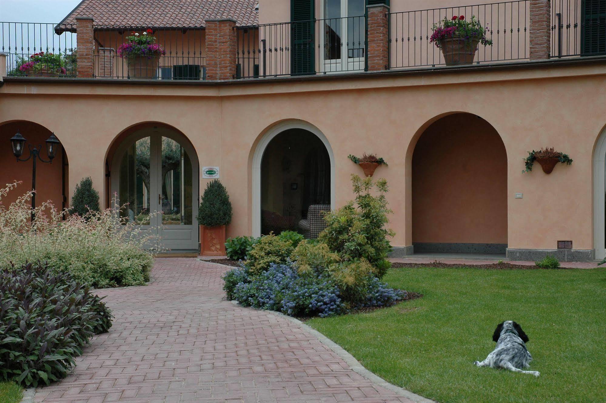 Hostellerie Du Golf Pecetto Exterior photo